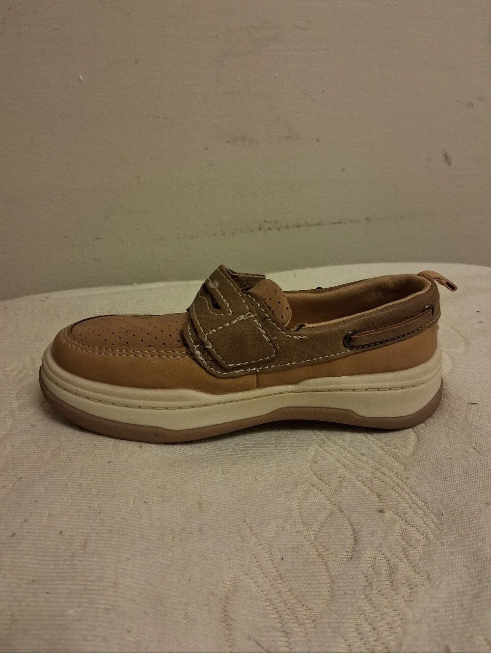 OshKosh B'gosh Kids' Tan Slip-On Sneakers size 9M, 5.5 Inches Inside